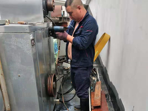 減振器自動高壓噴淋清洗機